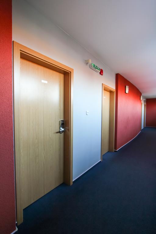 Hotel Prajer Vodňany Buitenkant foto