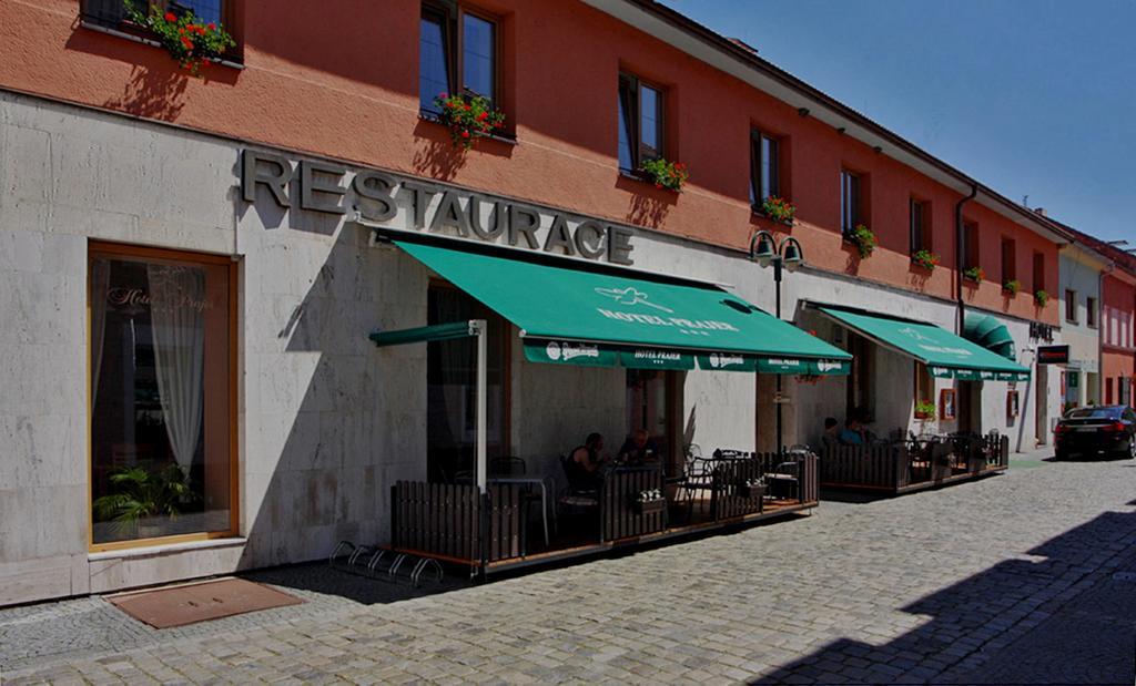 Hotel Prajer Vodňany Buitenkant foto