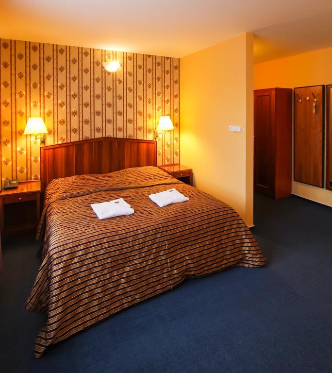 Hotel Prajer Vodňany Buitenkant foto