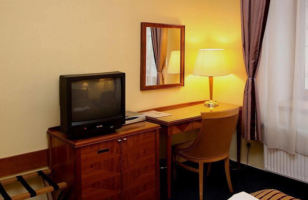 Hotel Prajer Vodňany Buitenkant foto